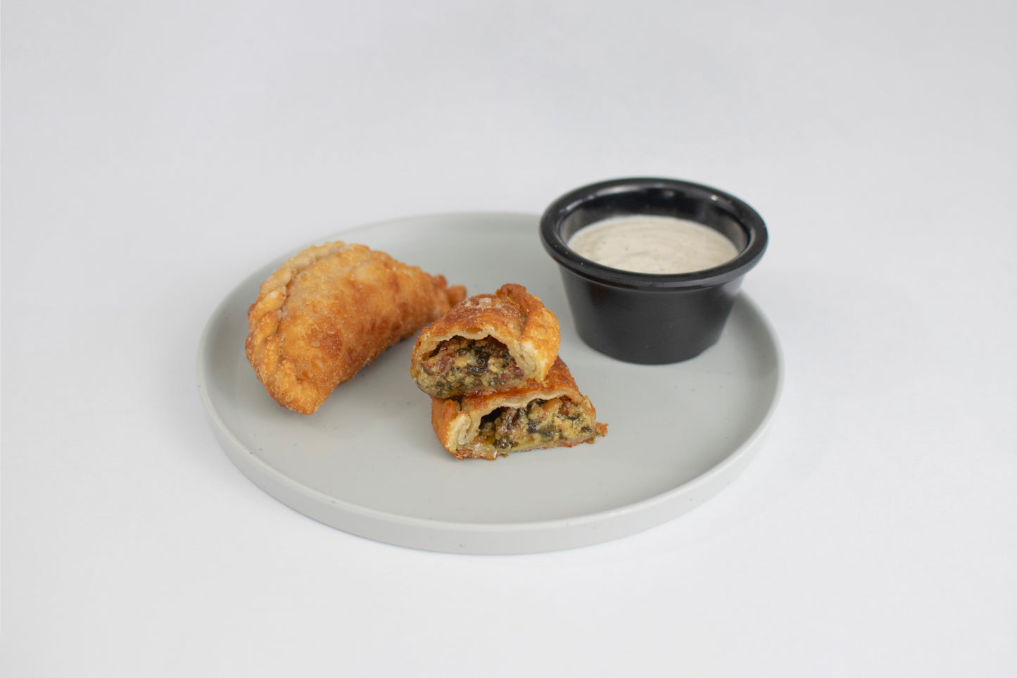 Empanada Argentina de Espinacas, Queso Azul y Tocino